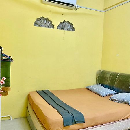 Umi Homestay Batu Buruk Kuala Terengganu Exterior photo