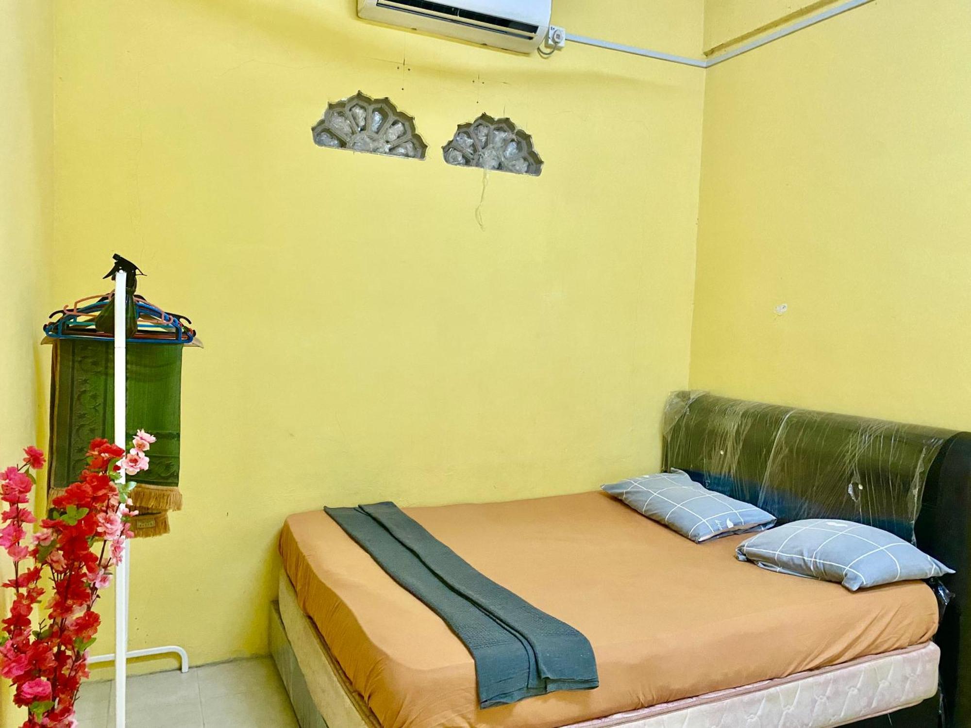 Umi Homestay Batu Buruk Kuala Terengganu Exterior photo